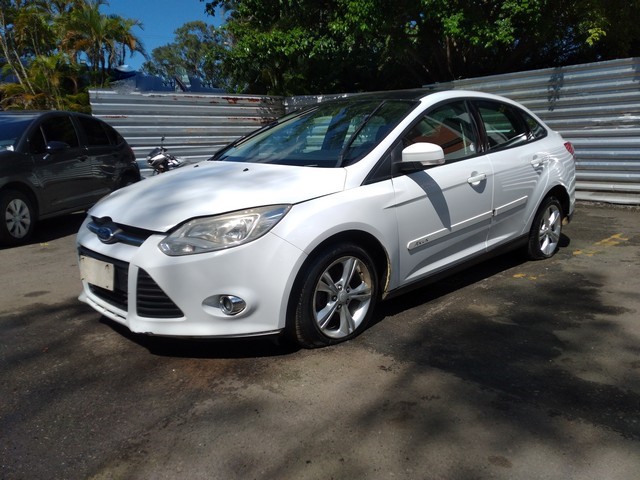 FORD FOCUS SEDAN 2.0 15/15