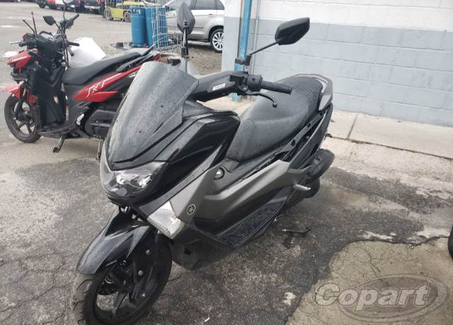 YAMAHA N-MAX 19/19